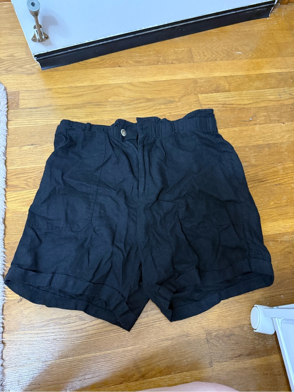 Black paper bag shorts women’s large